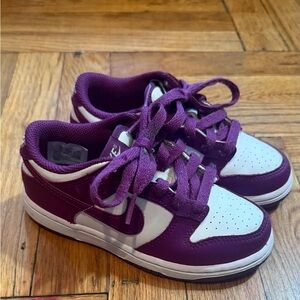 Nike Dunk Low- little girls size 11.5c in purple and white